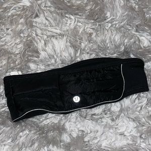 Lululemon run for it all ear warmer (older version)
